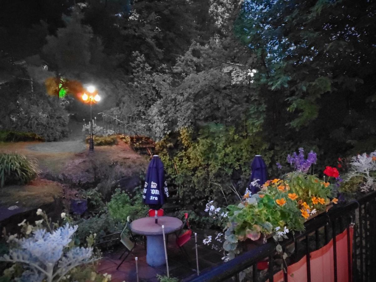 Gite Au P'Tit Manoir B&B Saguenay Exterior foto